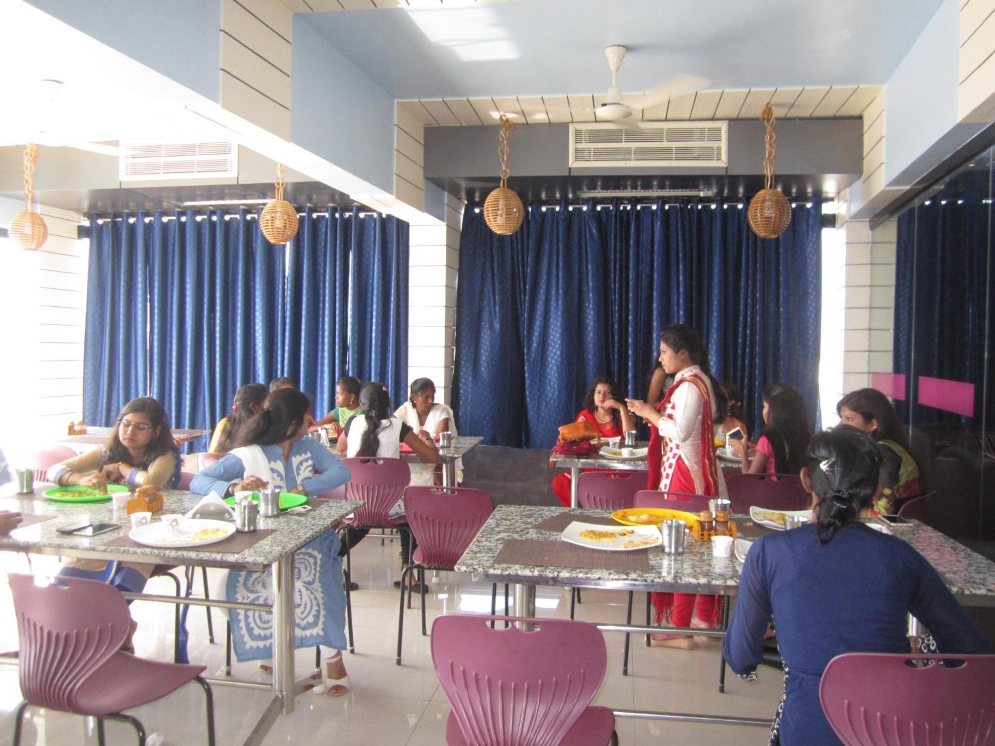 Hotel Chithra Kanyakumari Eksteriør bilde